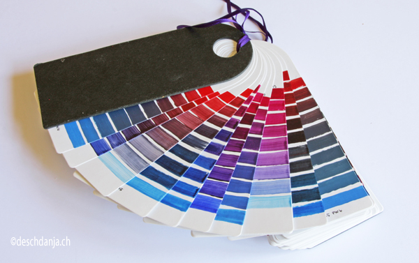 Farbfaecher rot-blau