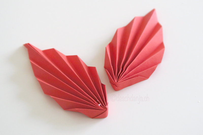 Bl&auml;tter aus Papier falten