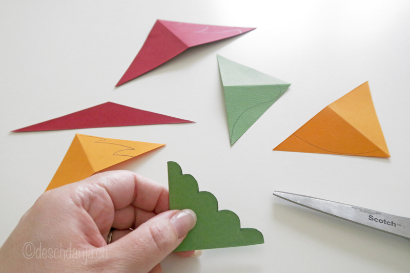 Bl&auml;tter aus Papier falten