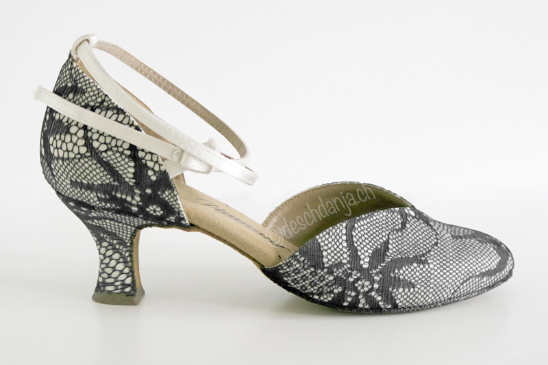 Spitzenschuhe