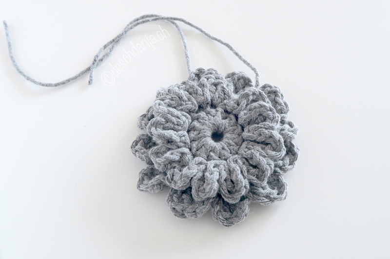 Geh&auml;kelte Blume