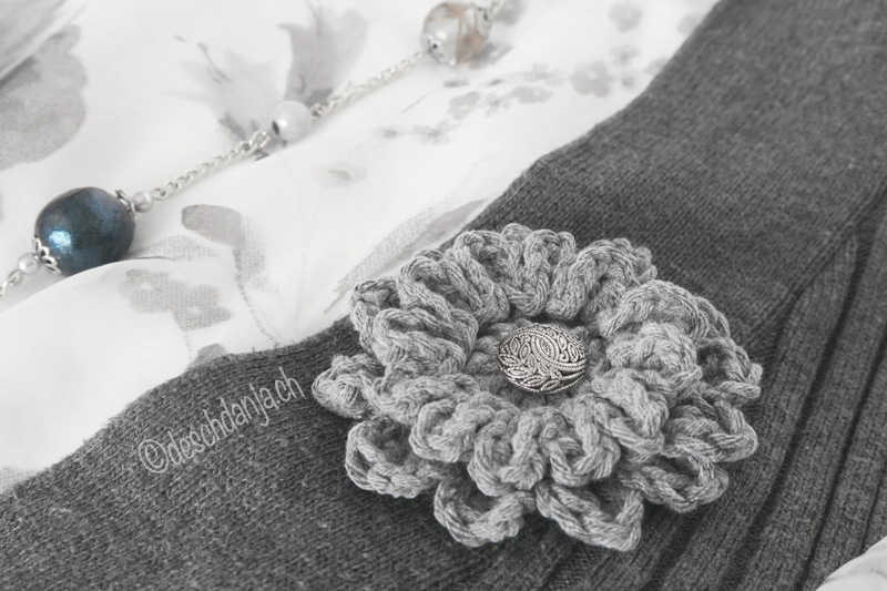 Geh&auml;kelte Blume