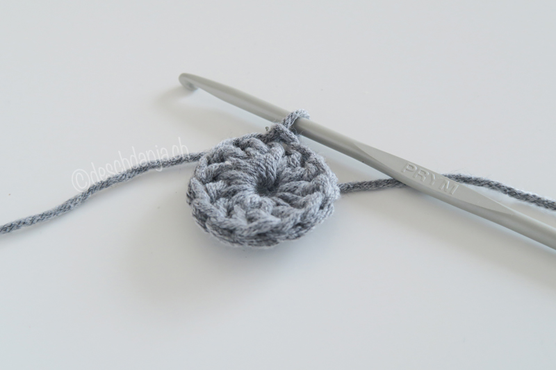 Geh&auml;kelte Blume