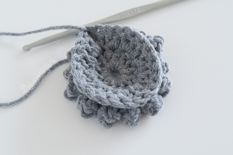 Geh&auml;kelte Blume